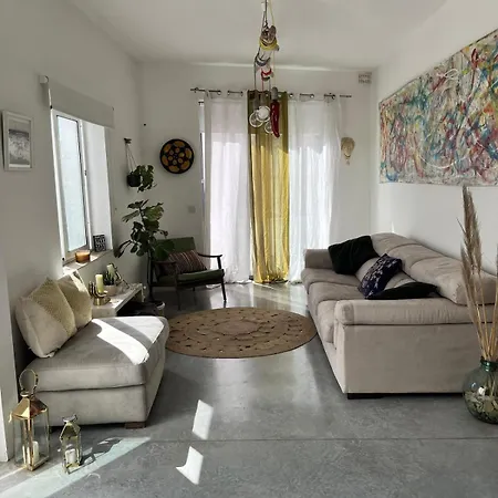 Sunlit Hideaway With Penthouse Charm * Birkirkara